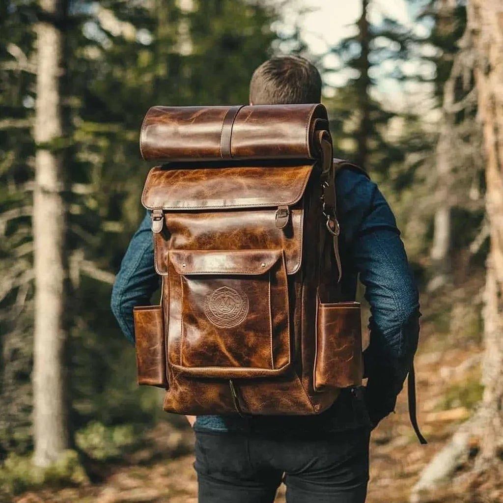 New Design Large Capacity Brown Genuine Leather Backpack Vintage Laptop Backpack for Hiking
